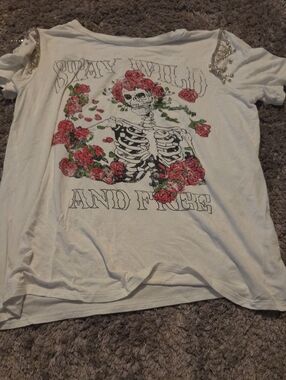 White Short-Sleeve Graphic Tee with Pink Rose Skeleton Design